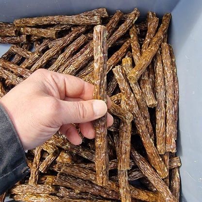 Lam Vleessticks – 100% Lam – 1 kg (circa 35 stuks) – Natuurlijke Gedroogde Hondensnack